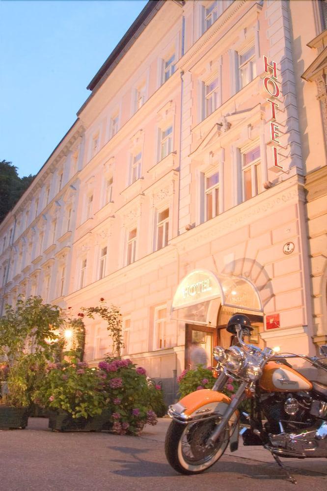 Altstadthotel Wolf-Dietrich Salzburg Exterior photo